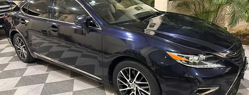 Dark blue Lexus ES from Costa Phoebe's own fleet, in Luanda