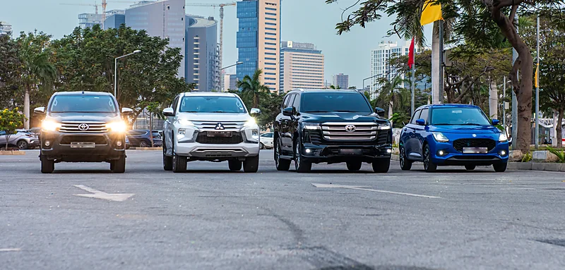 Toyota Land Cruiser 300, Toyota Hilux e Mitsubishi Pajero Sport da frota da Costa Phoebe
